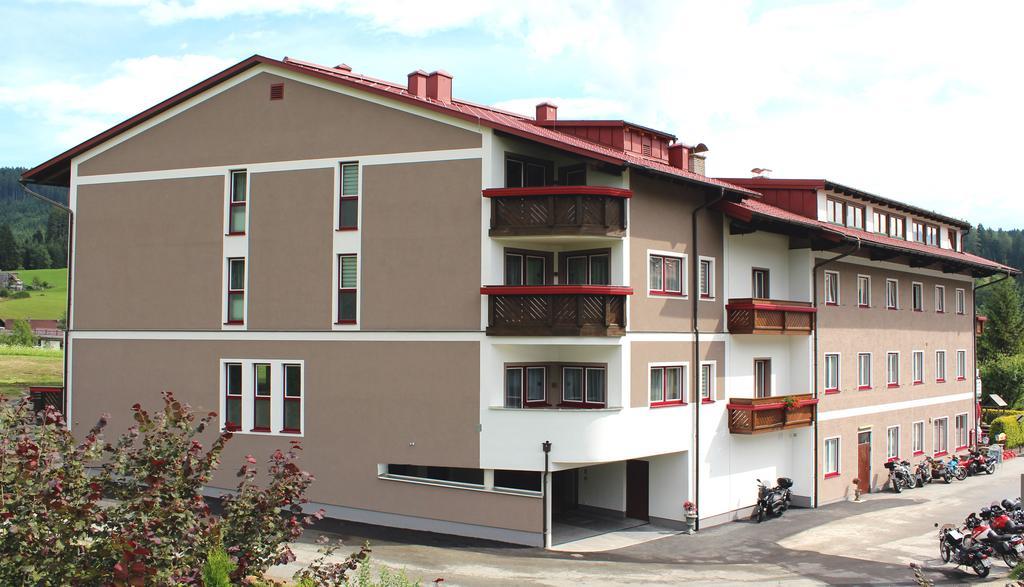 Hotel Kerschbaumer Russbach am Pass Gschütt Extérieur photo